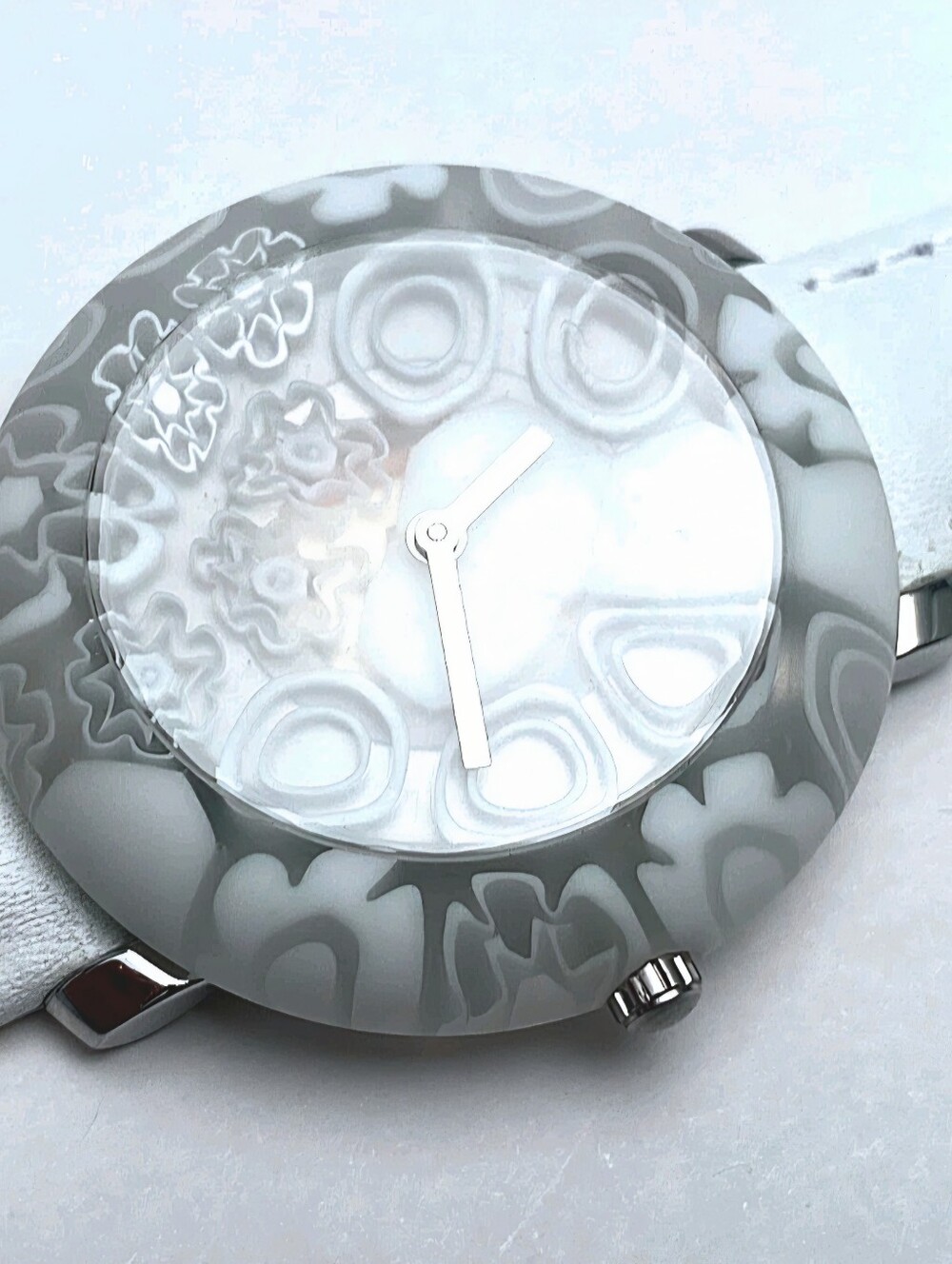 Yunik Handcrafted Murano glass 36mm genuine leather strap w/ safety buckle